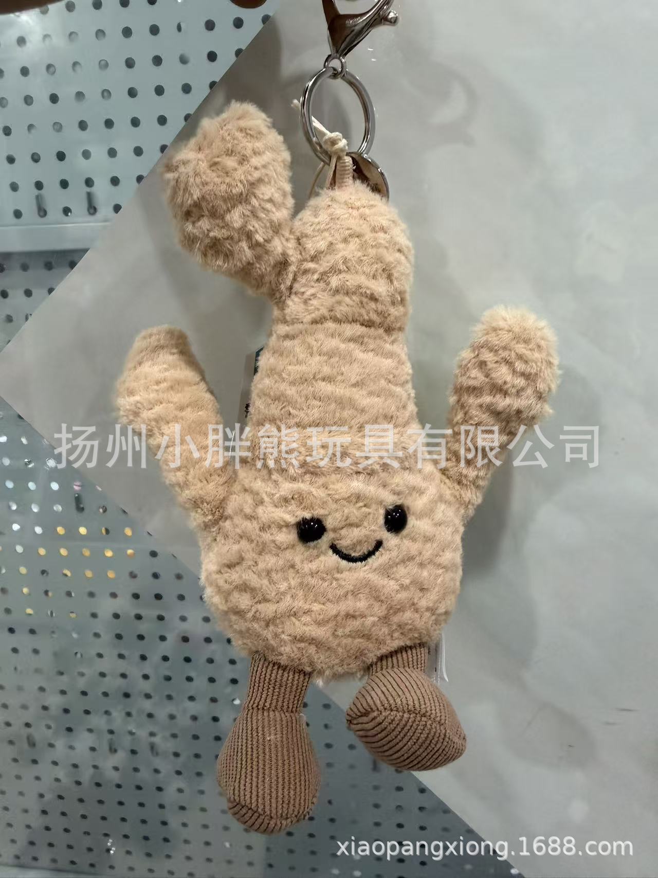 JellyCCCC pendant has three complete standards with steel stamp, Barcelona bear, eggplant, croissant, and free dust bag for all styles.