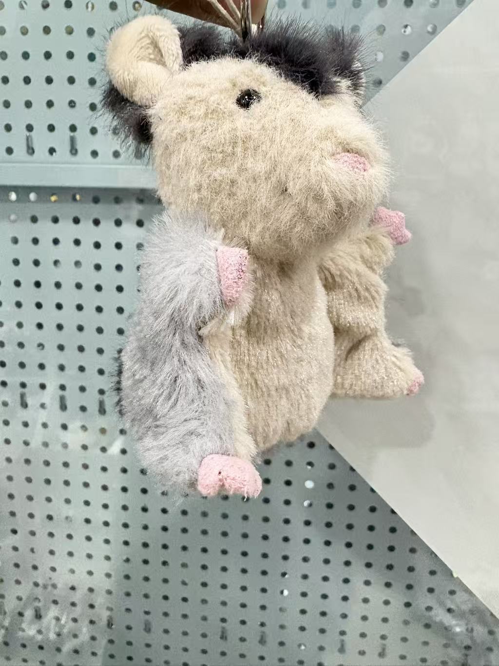 JellyCCCC pendant has three complete standards with steel stamp, Barcelona bear, eggplant, croissant, and free dust bag for all styles.